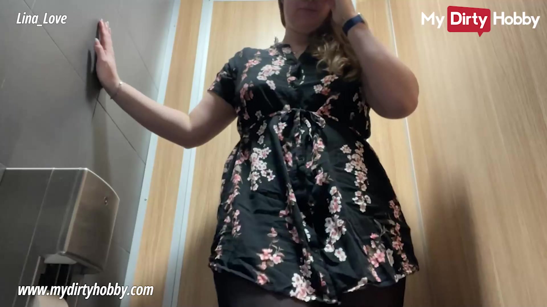 My Dirty Hobby - German amateur gets an orgasm in public