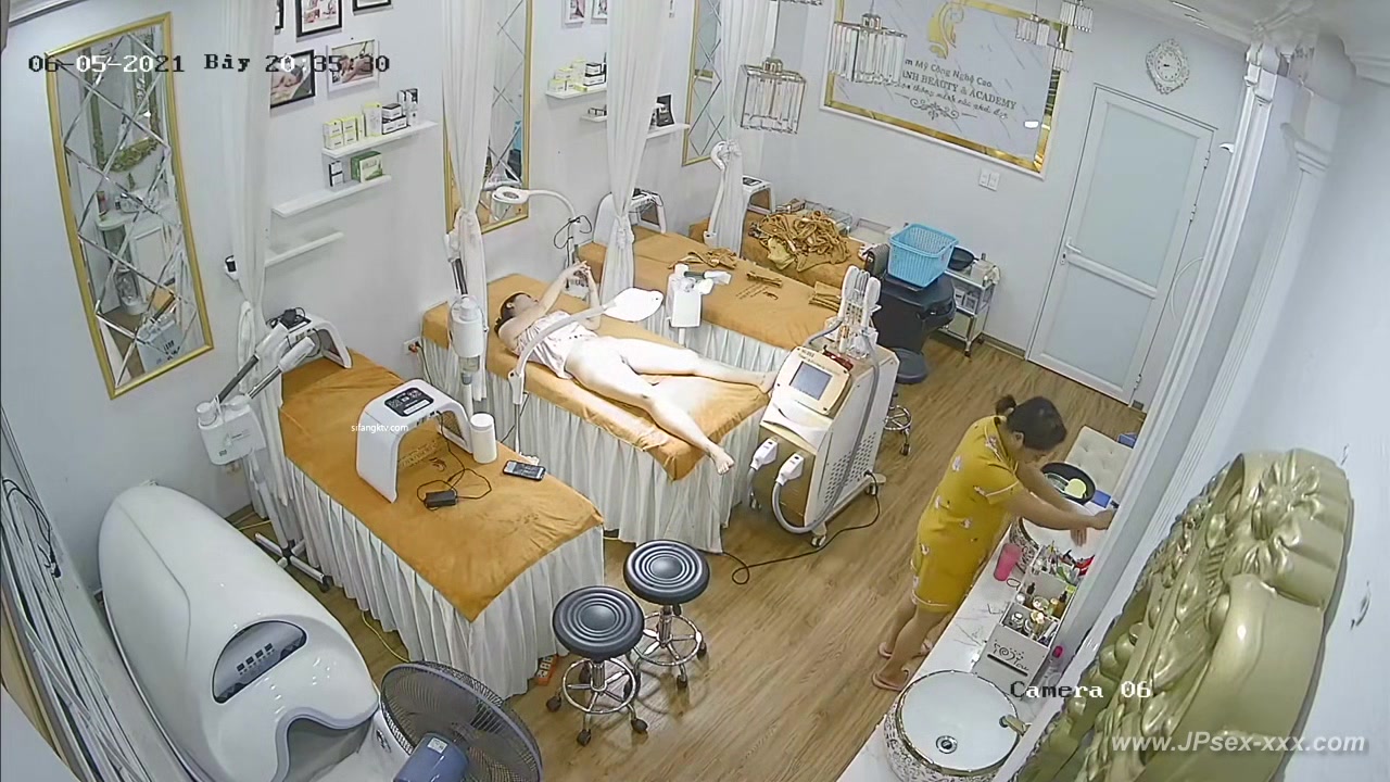 chinese cosmetic salon.2