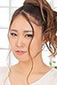 Moena Nishiuchi