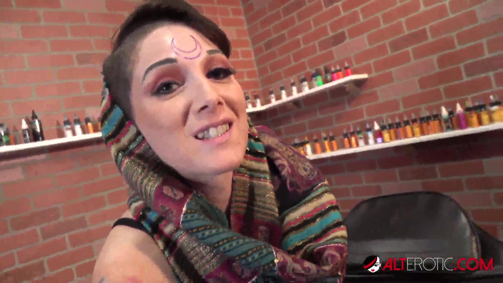 Sully Savage Gets Forehead Tattoo