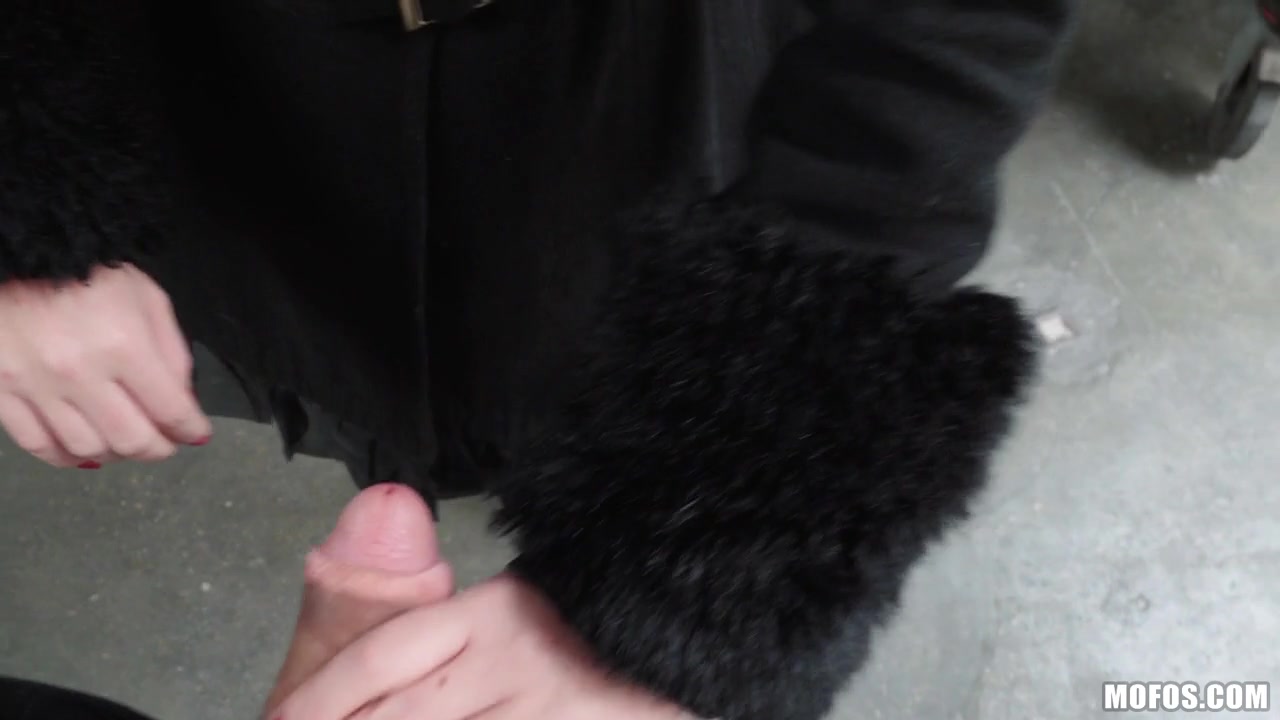 Rossella Visconti in Italian Blonde Loves Public Sex - PublicPickups