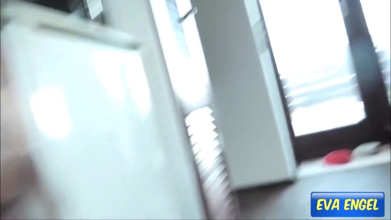 I Need To Pee, He Wants To Fuck 7 Min With Eva Engel