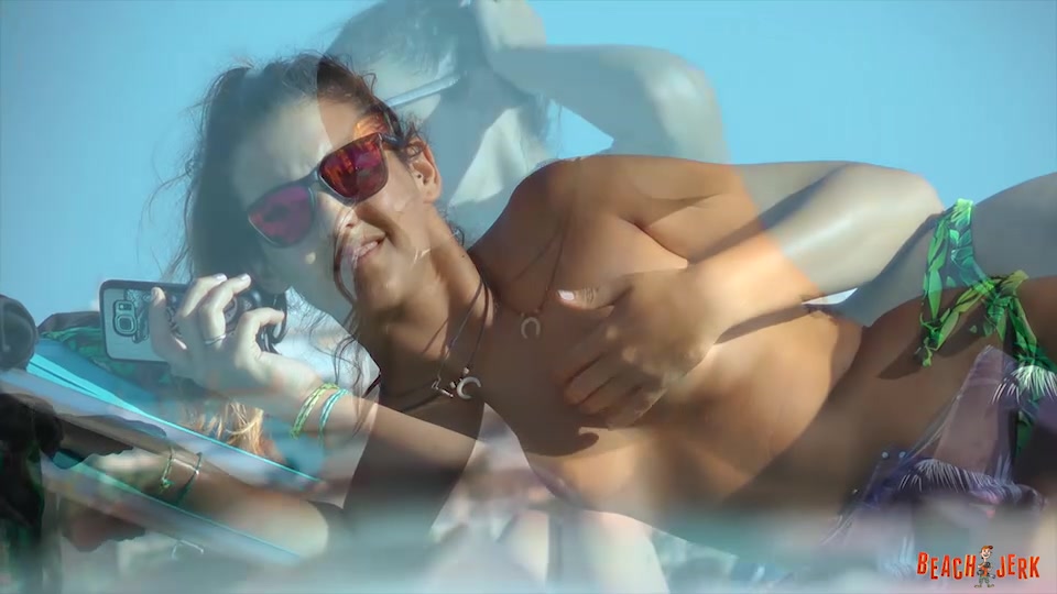 Boobs and sunbeds 13 - BeachJerk