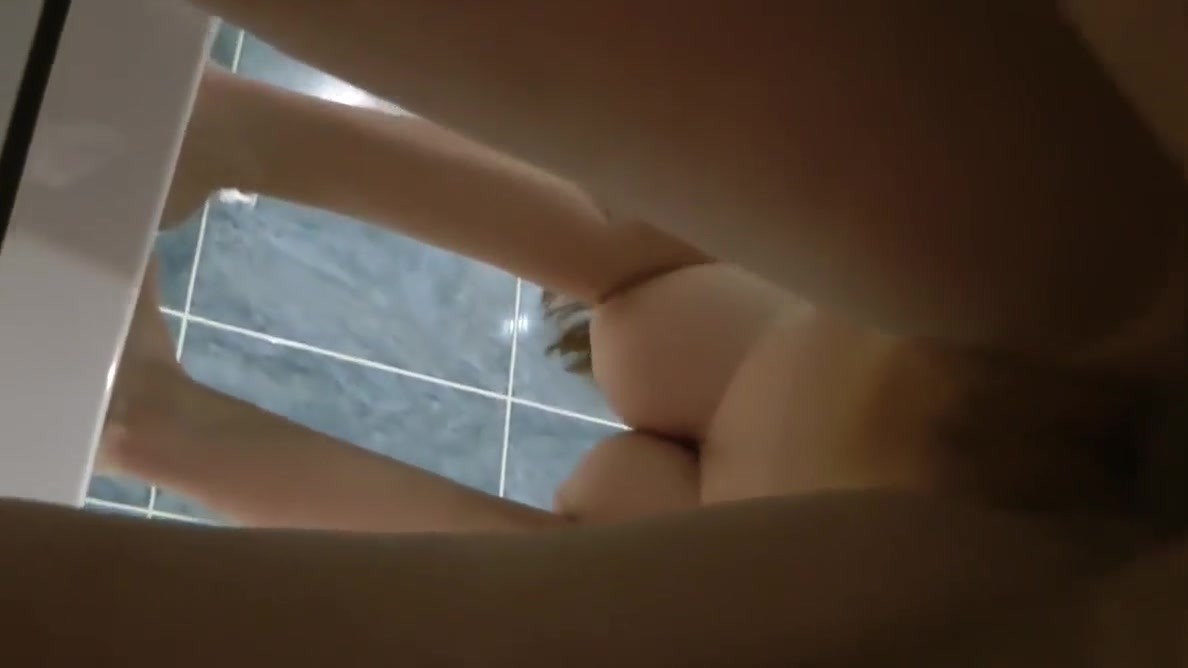 Cute Redhead Fucked in the Bath