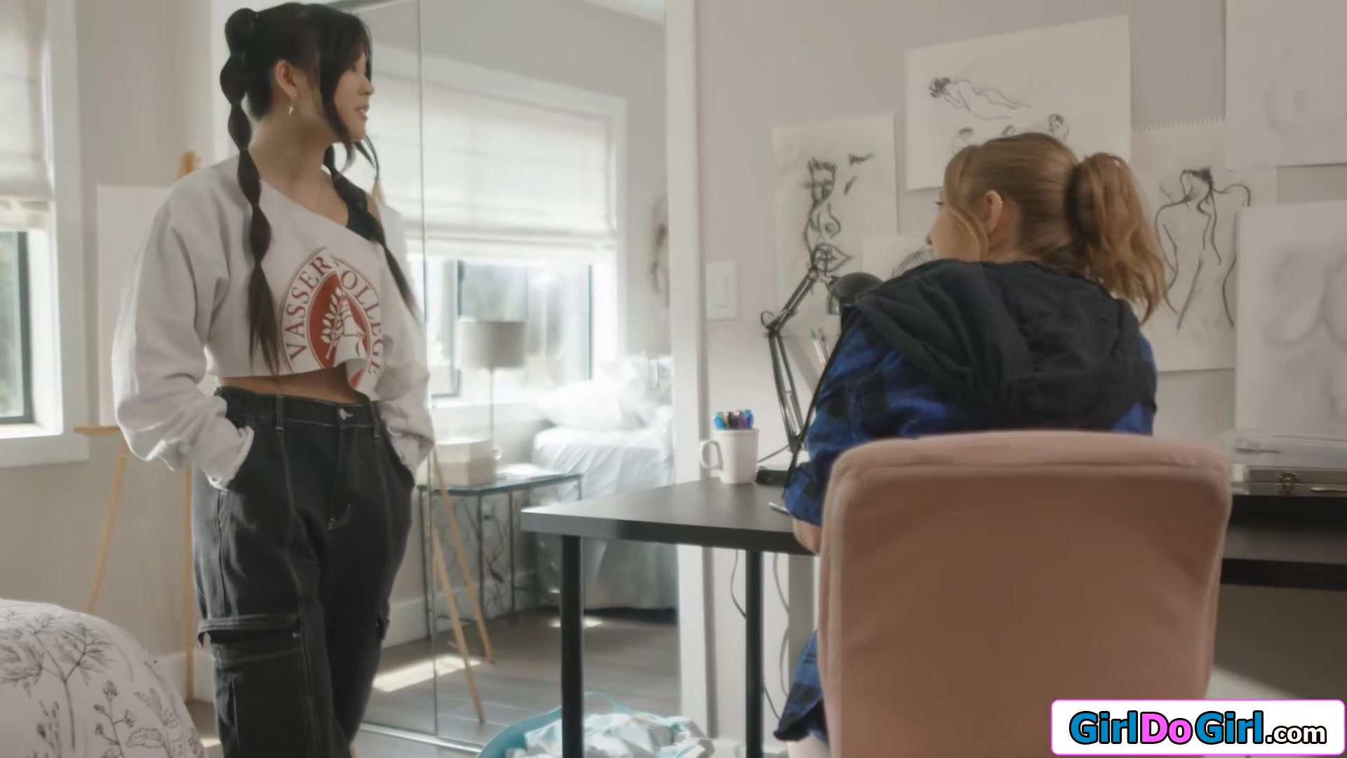 Asian coed Lulu Chu seduces former babysitter Electra Rayne