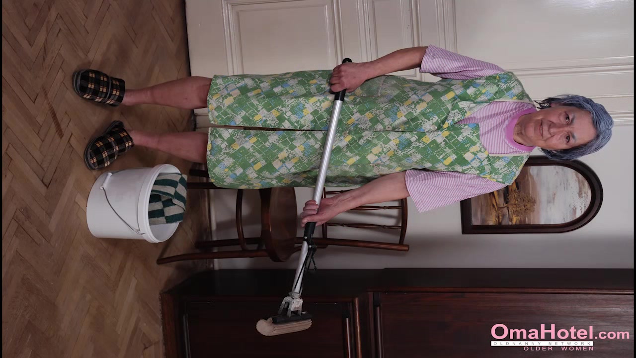 OmaHoteL Slideshow Granny Sex Compilation Video