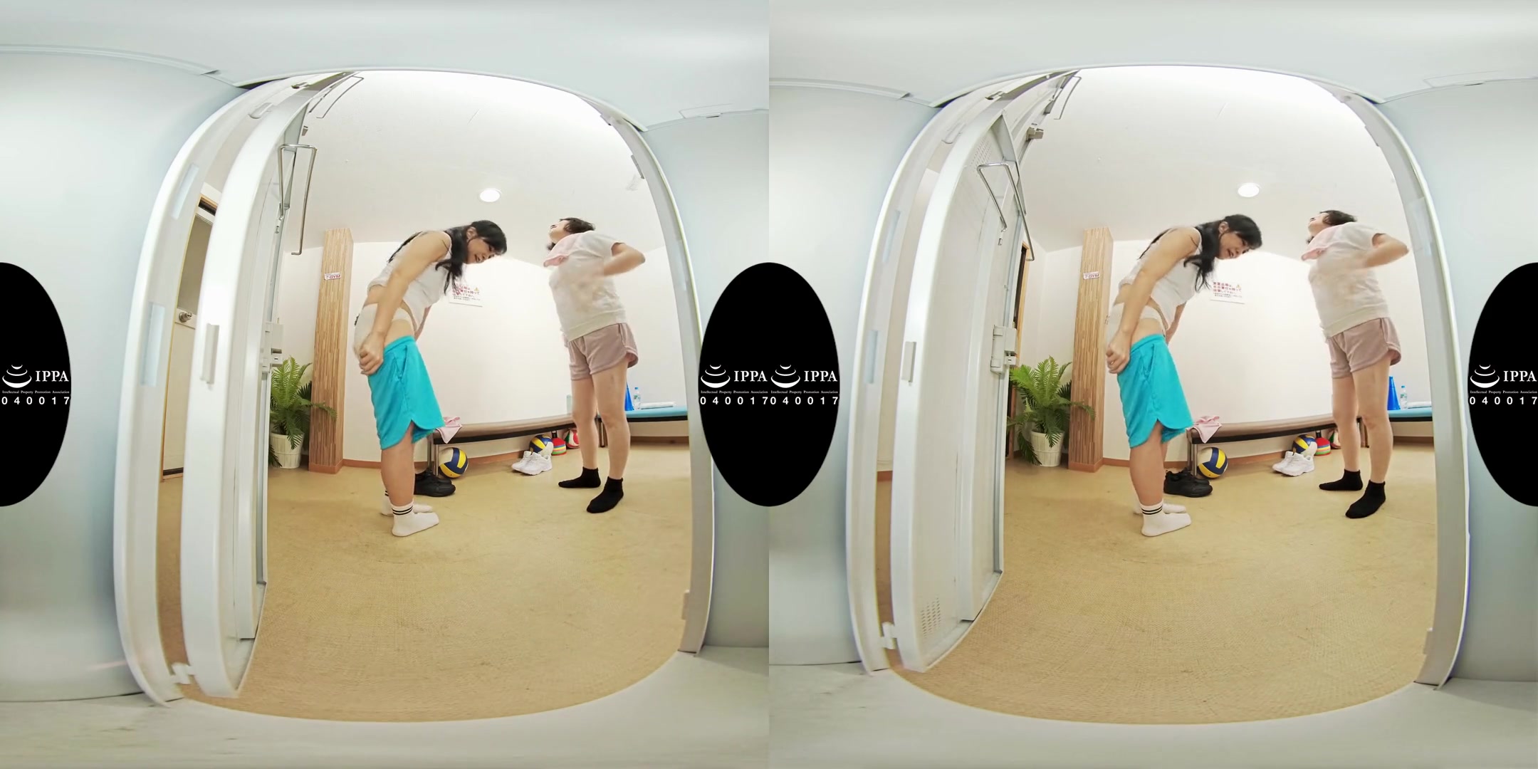 Changing Mature Japanese Women - Sneaking a Peek at Japanese MILFs