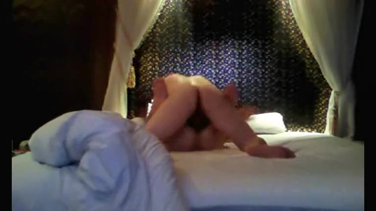 My Asian wife allowed to film for the first her bouncing tooshie