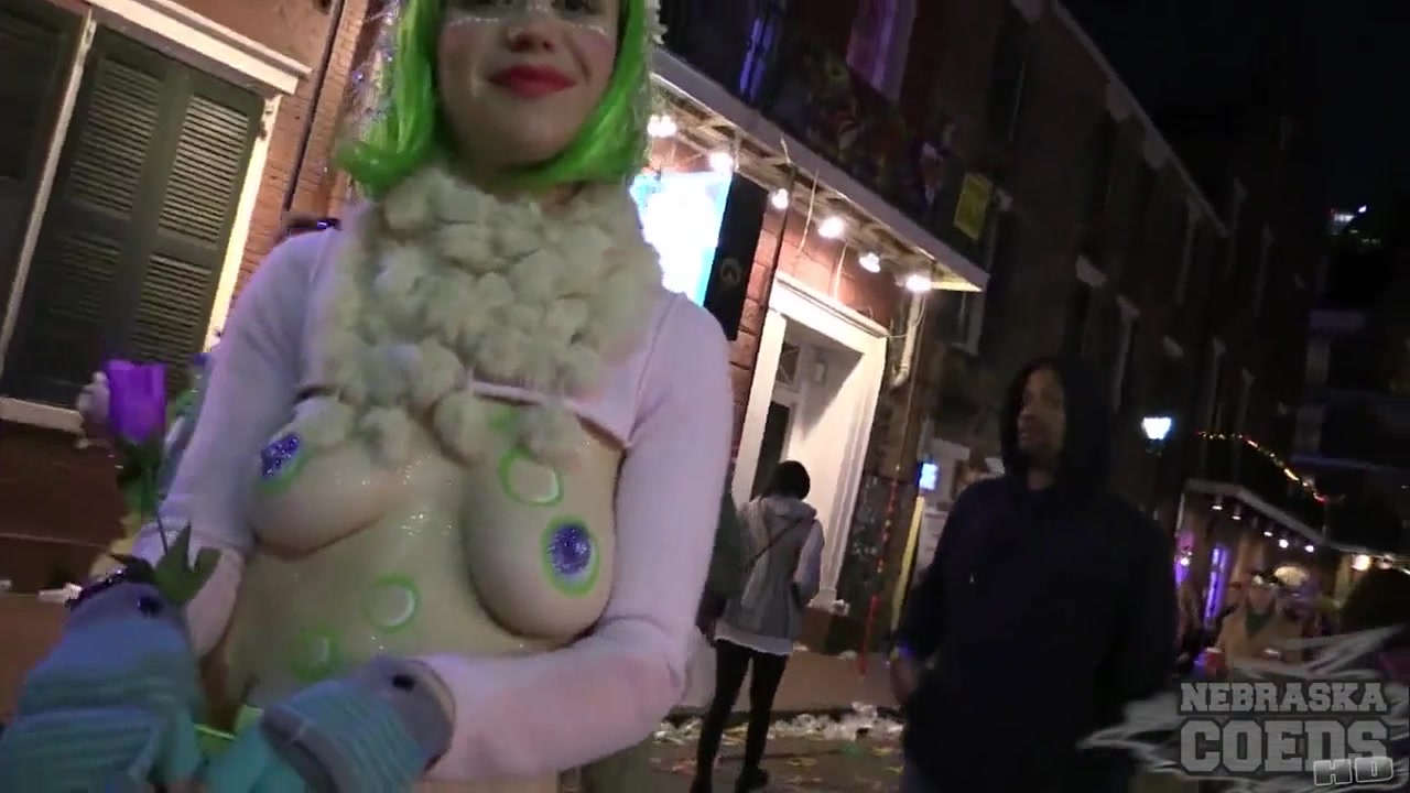 Mardi Gras 2016 Titties In Public New Orleans - NebraskaCoeds