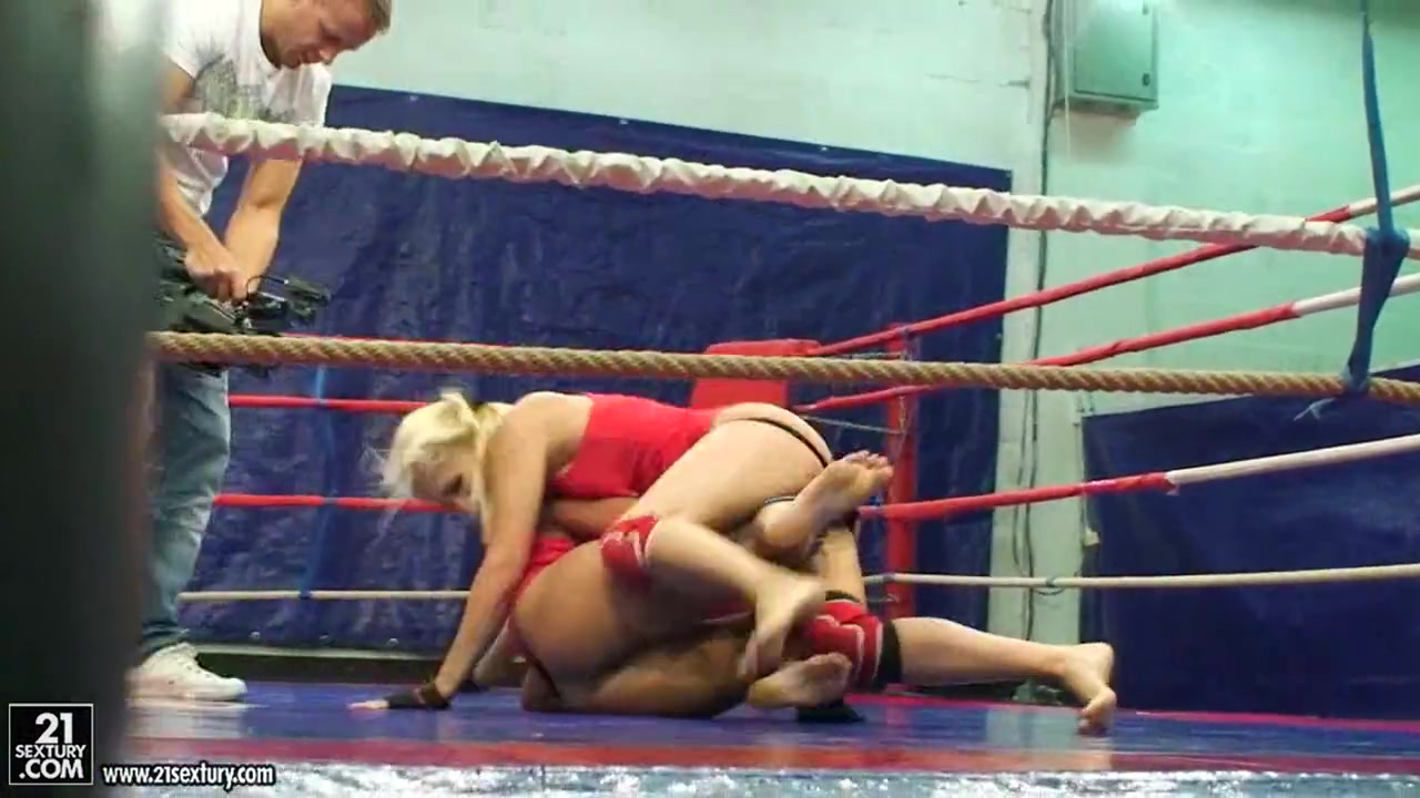 Brandy Smile doing a fight girl to girl action