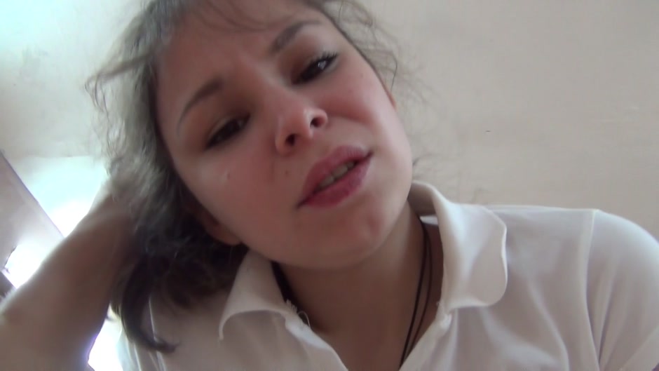 Real amateur girlfriend moving sexily as dancing and fucking