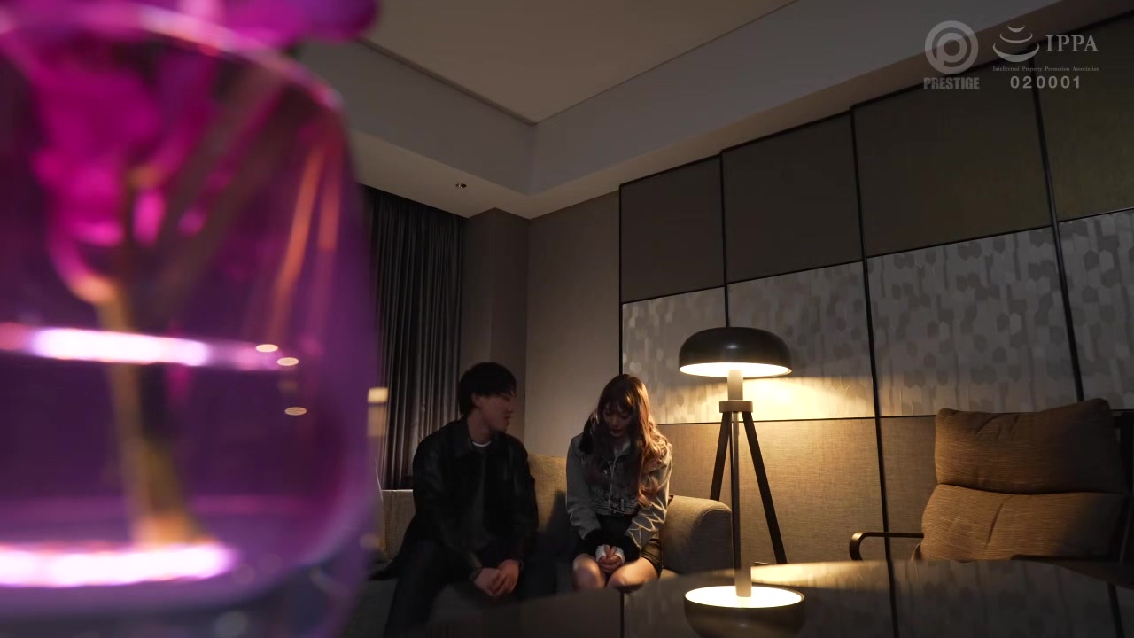 0008108_ギャル スレンダー ベロチュー騎乗位 ほか