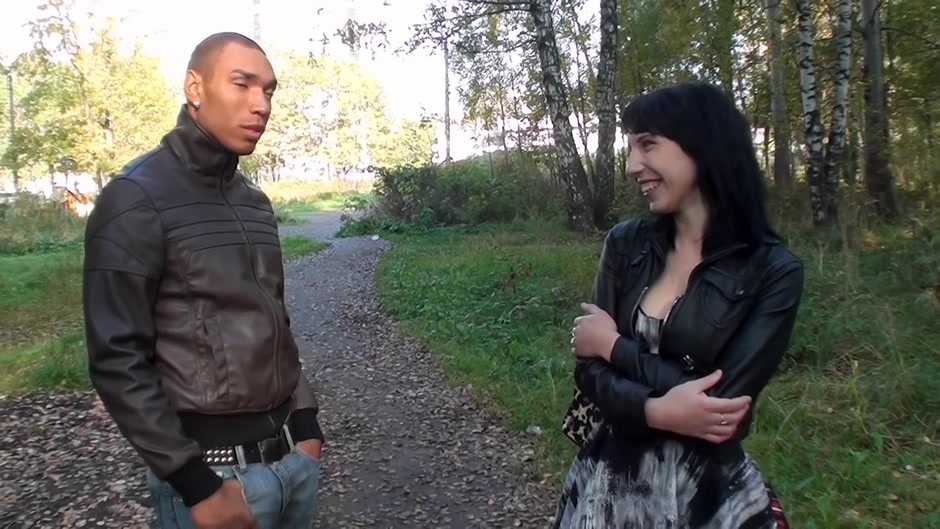 Lina in hardcore shag scene in an outdoor sex vid
