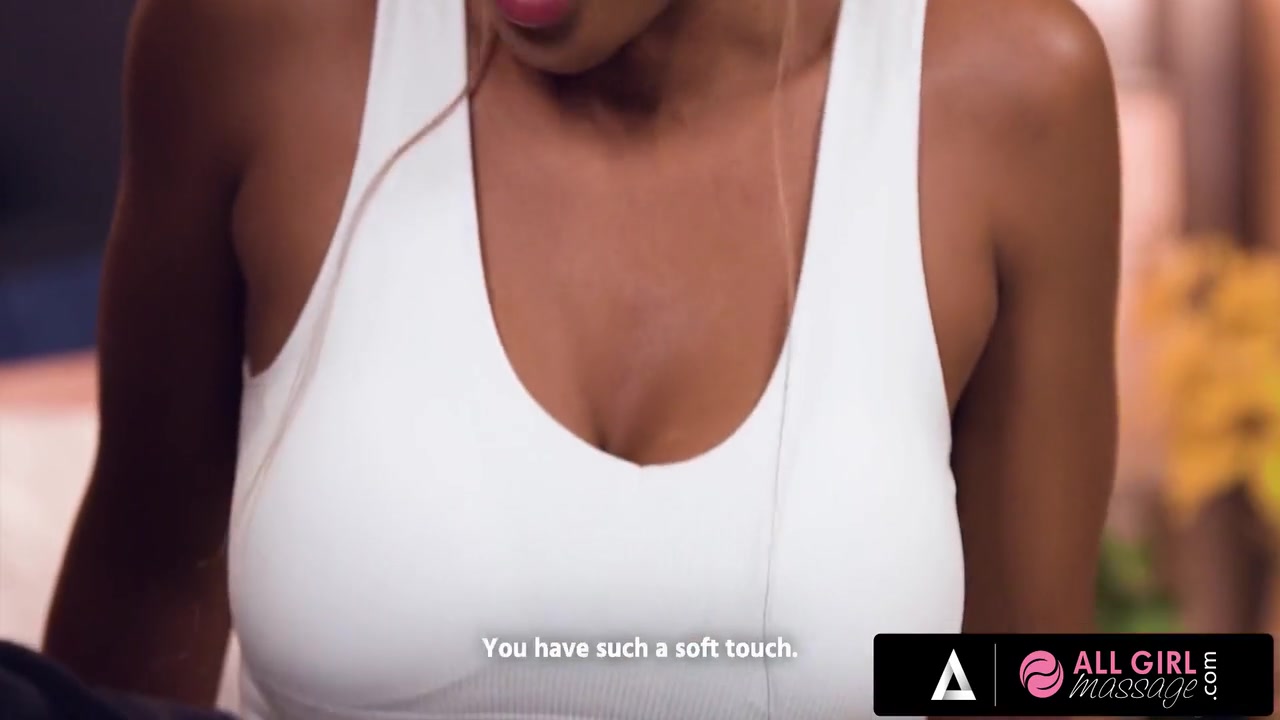 August Skye In Hot Ebony Fucked Serene Sirens Face With Her Pussy