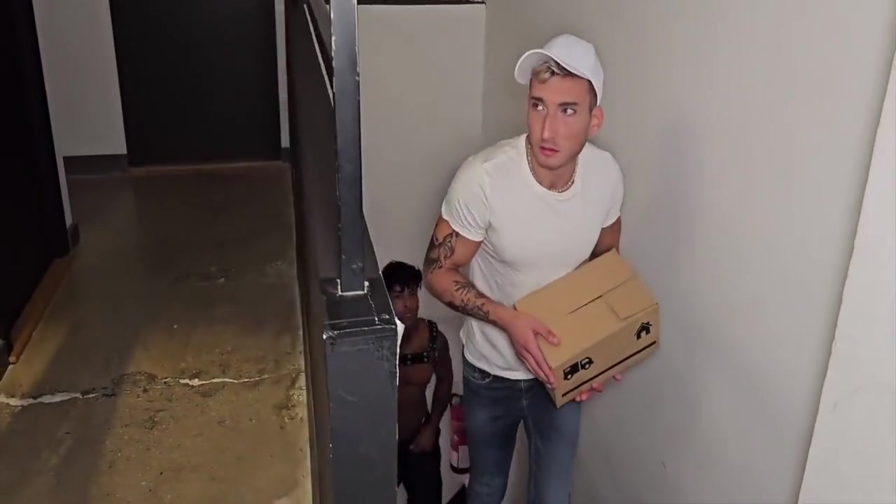 Free First Mn Of The Sm Club Delivery Man 4 Min - Babylon Prince And Myka Hayden