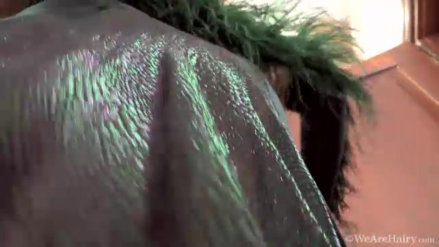 Lariona puts on a sexy striptease to show off body - WeAreHairy