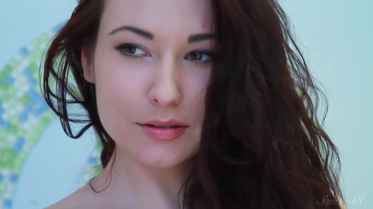 Private Show With Beautiful Long Haired Brunette Tuna!