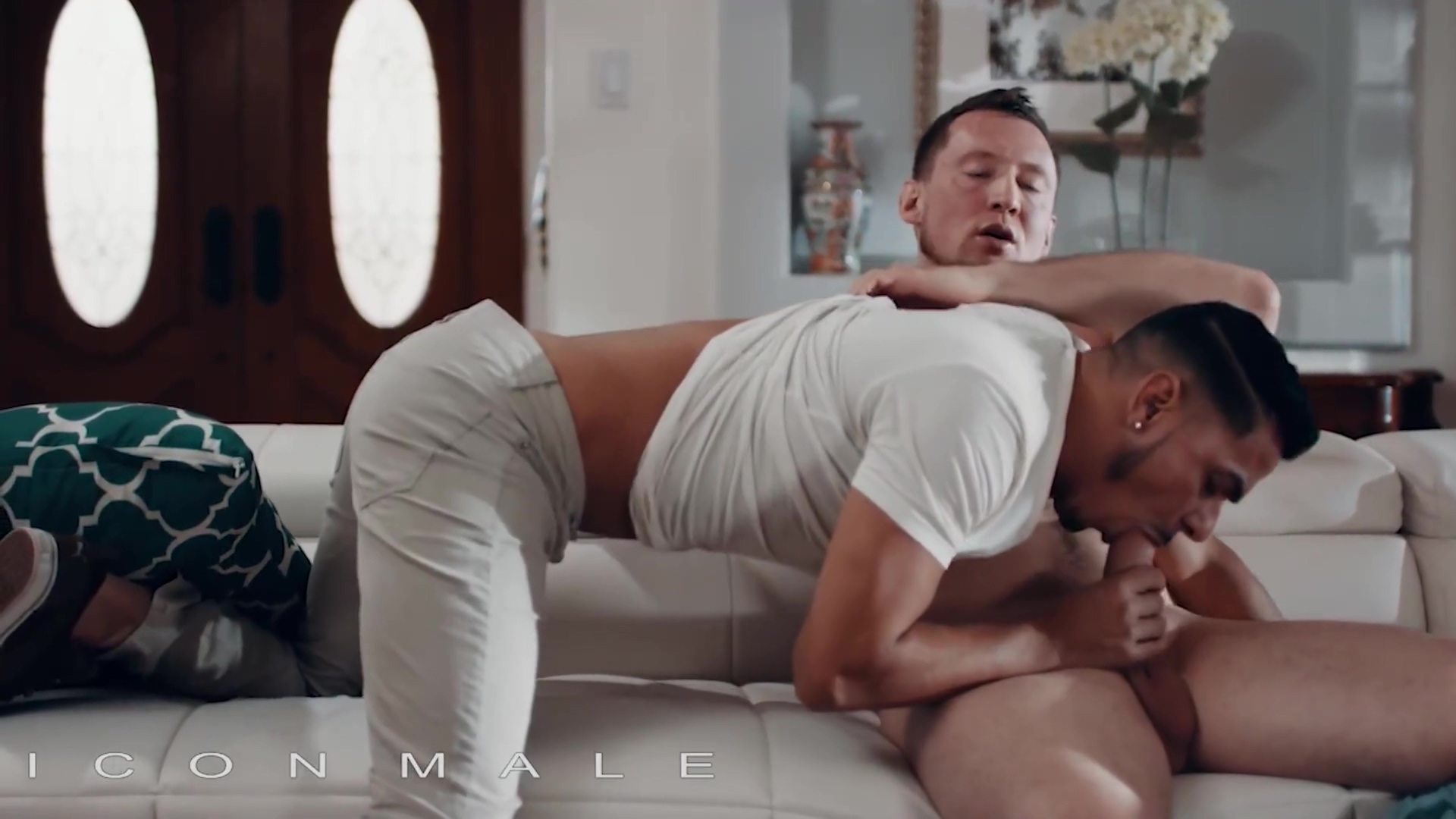 Pierce Paris And Cesar Xes - Reconnects With His Old Friend More Than Ever With Passionate Sex