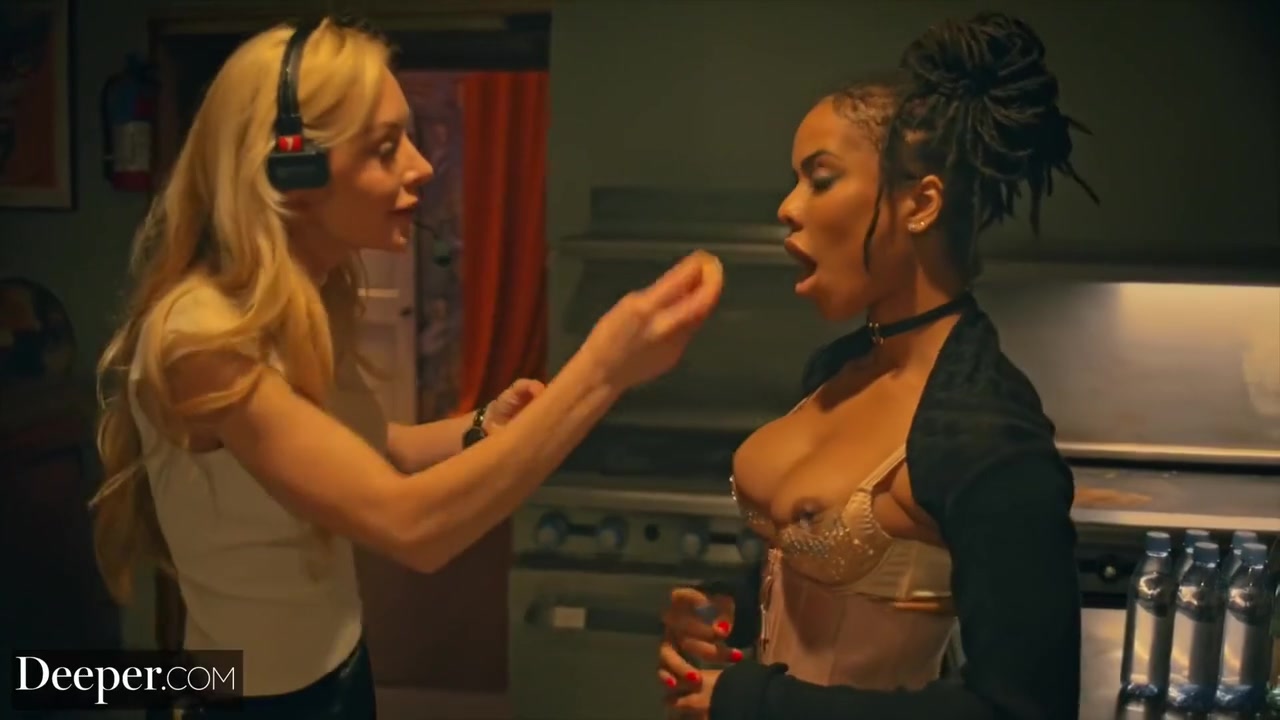 Burlesque Dancer Kira Gets Creampied At Afterparty