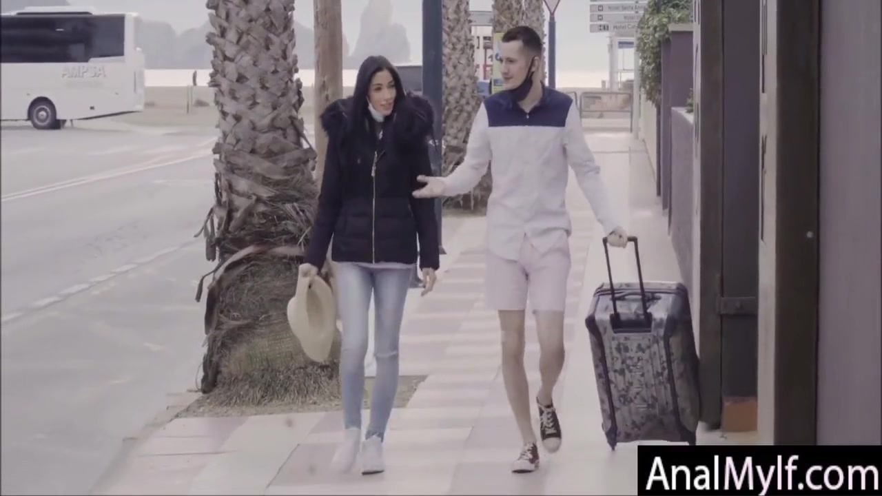 Anal Euro Trip With Stepmom 8 Min