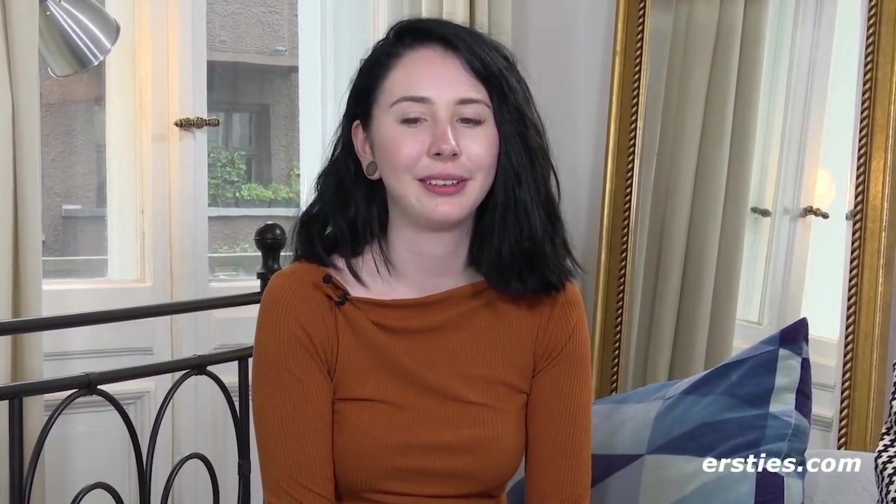 Joan A In Studentin Bringt Ihre Klitoris Zum Vibrieren