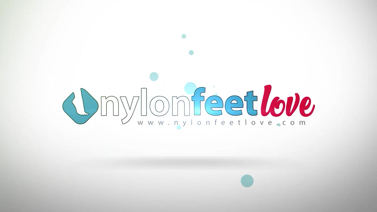 Italian Lesbians in pantyhose foot worship and massage