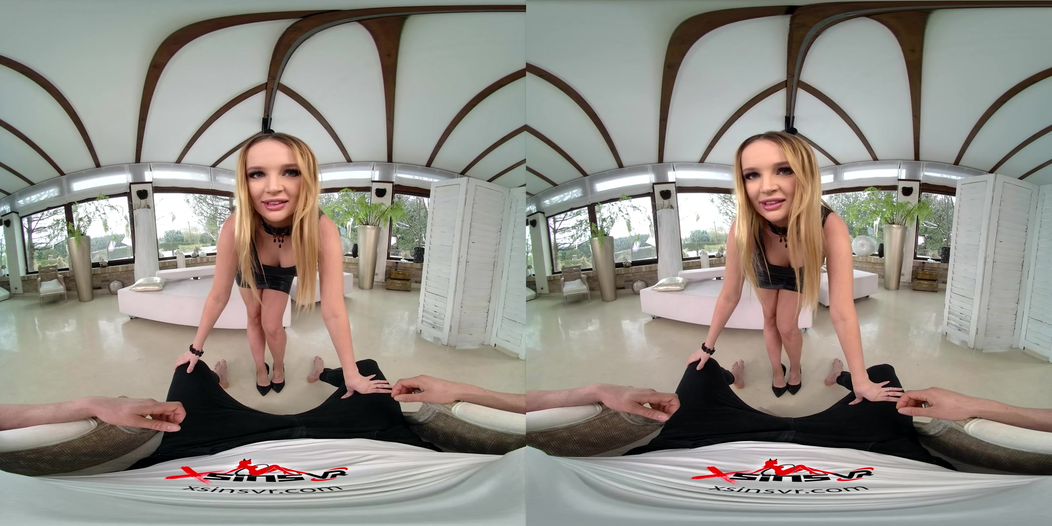 Freezing Outside, Hot Indoor... - SinsVR
