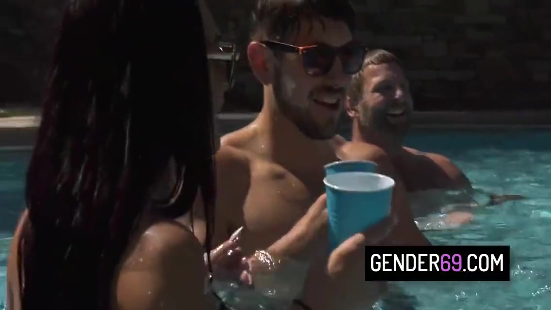 Tranny Orgy Pool Party - Khloe Kay, Michael Del Ray And Aubrey Kate