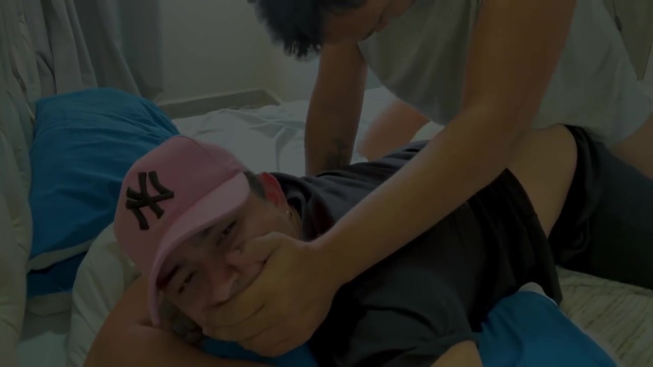 Padrastro Cachondo Despierta A Hijastro De Siesta Para Comerle El Culo Y Dejarlo Lleno De Creampie 10 Min
