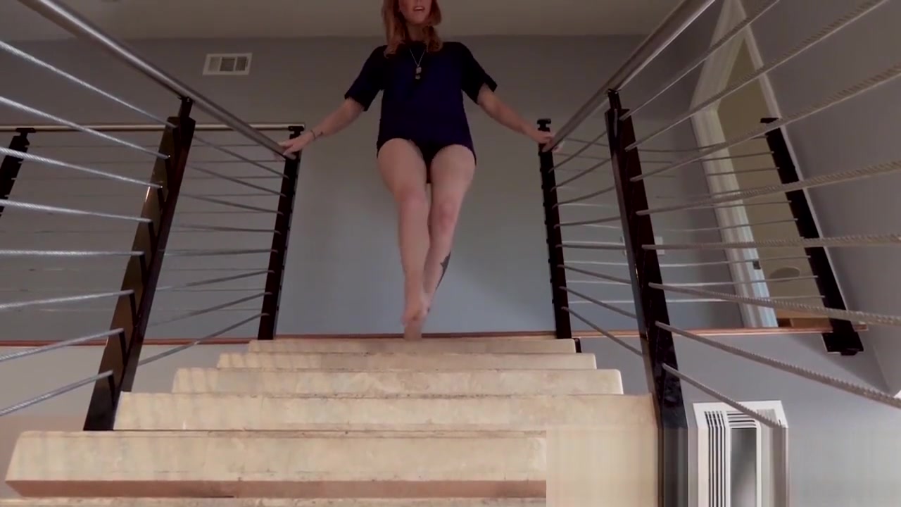 Busty stepmom stepsister loves her stepbrothers fat dick