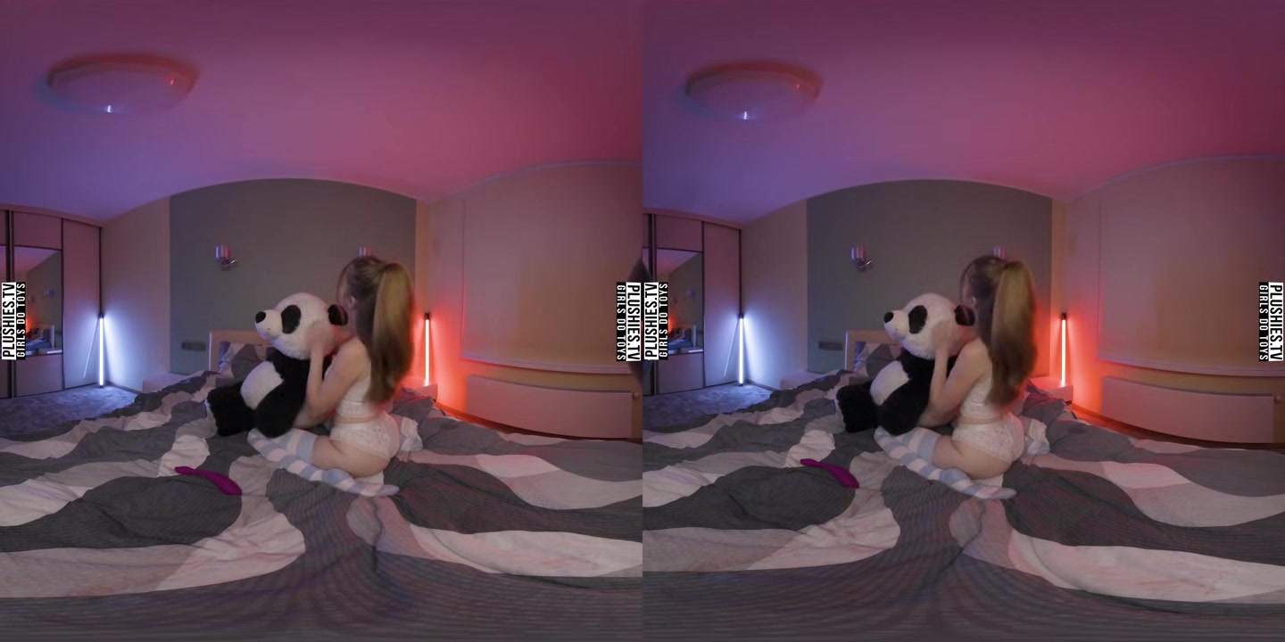 First Sex With Panda Bear And Vibrating Clitoris Till 3 Orgasms - PlushiesVR