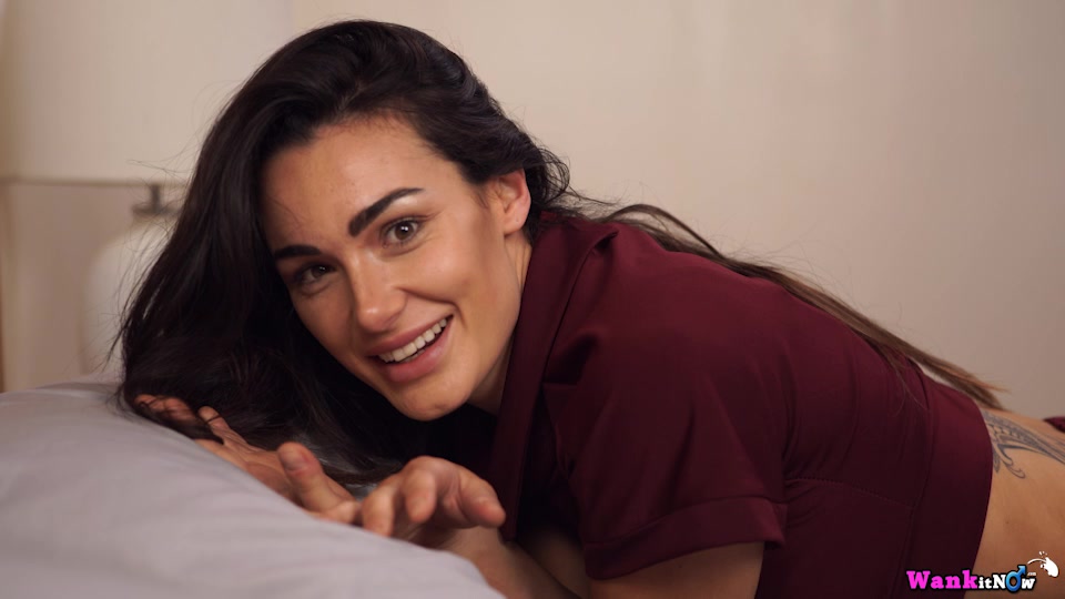 Laura - Horny Housemate - Sexy Videos - WankitNow