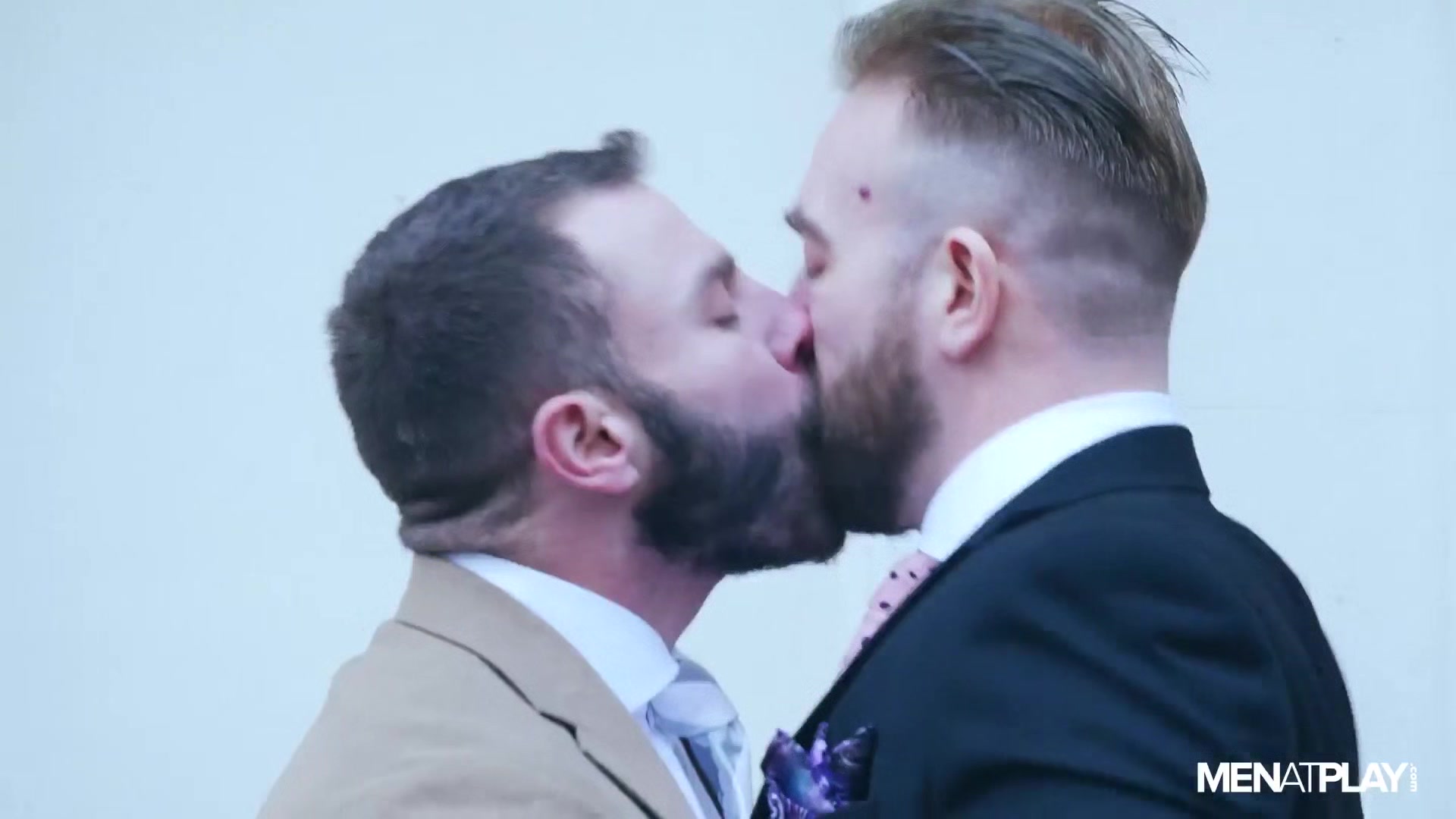 Come Inside and Play - MENatPLAY