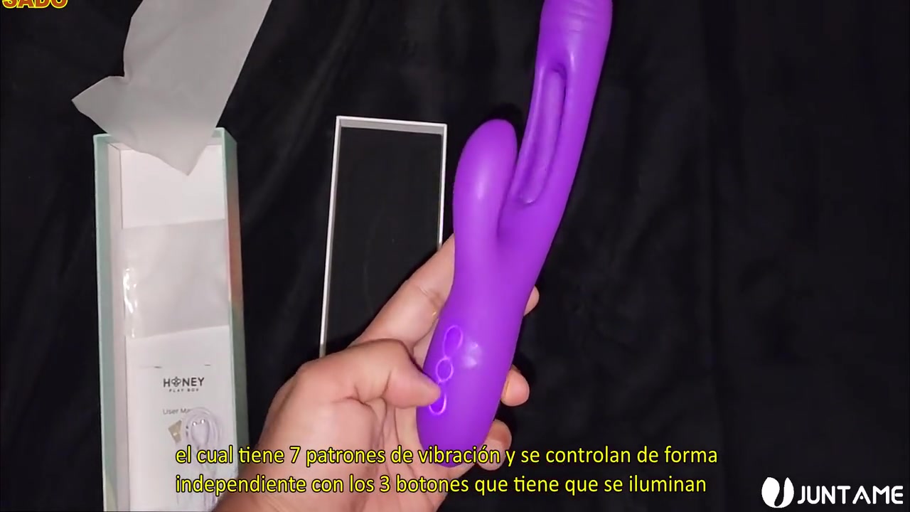 Big Ass Completely Eats The Vibrator Dildo Bora From Juntame. Get A 20% Off With Code Sado