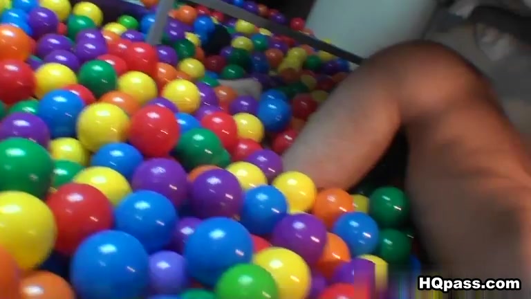 DareDorm : Game of balls