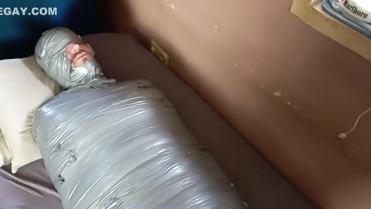 Besucher In Der Pvc Mumie