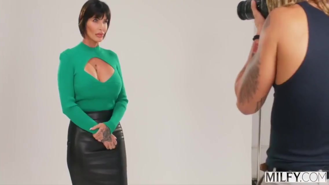 Bbc-hungry Bosslady Submits To Legal-age Phographer 12 Min With Shay Fox And Derek Savage
