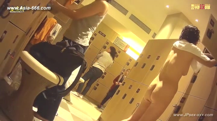 japanese public bathroom changeroom.***