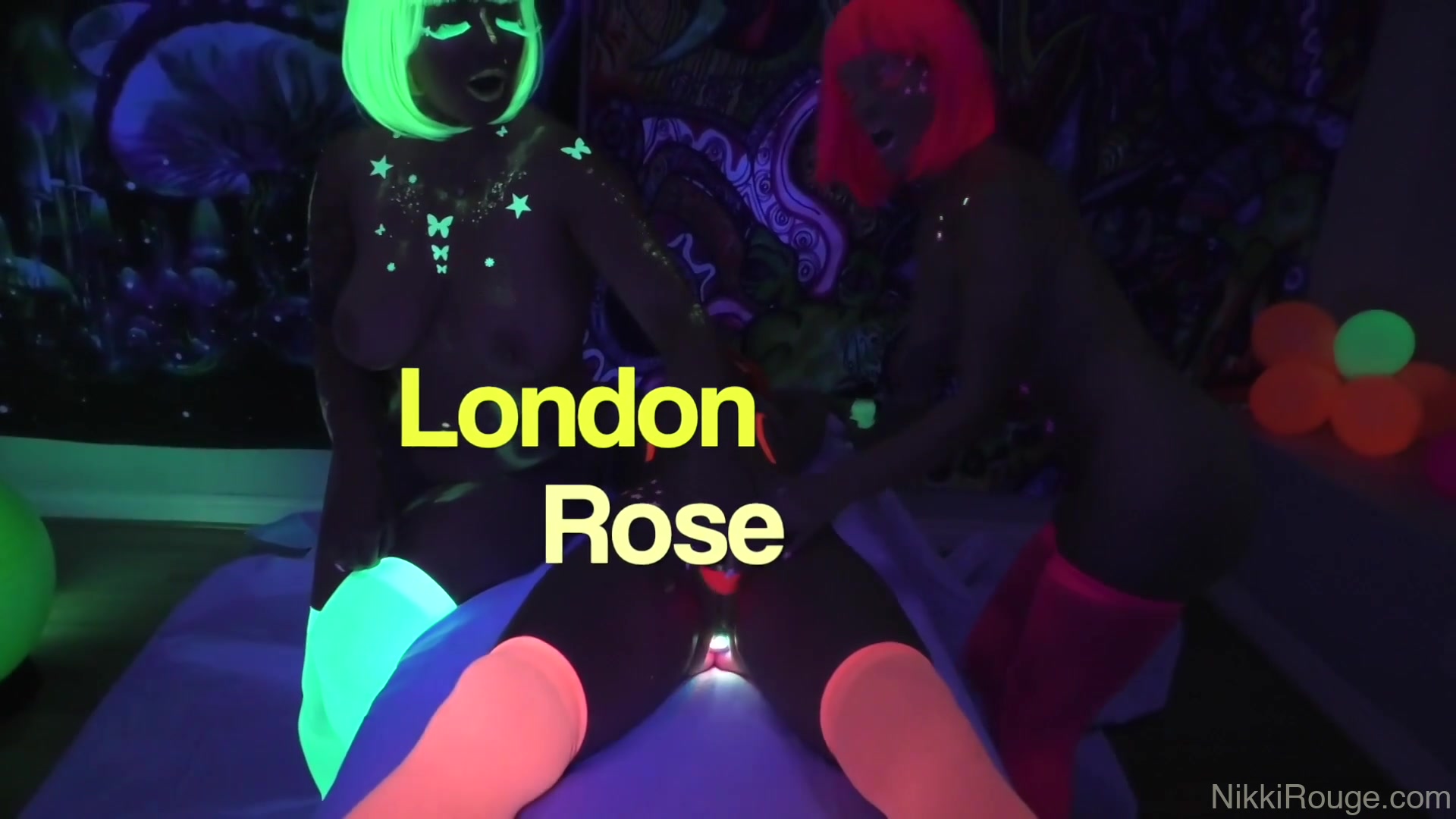 Glowy Hole Girls - Nikki Rouge