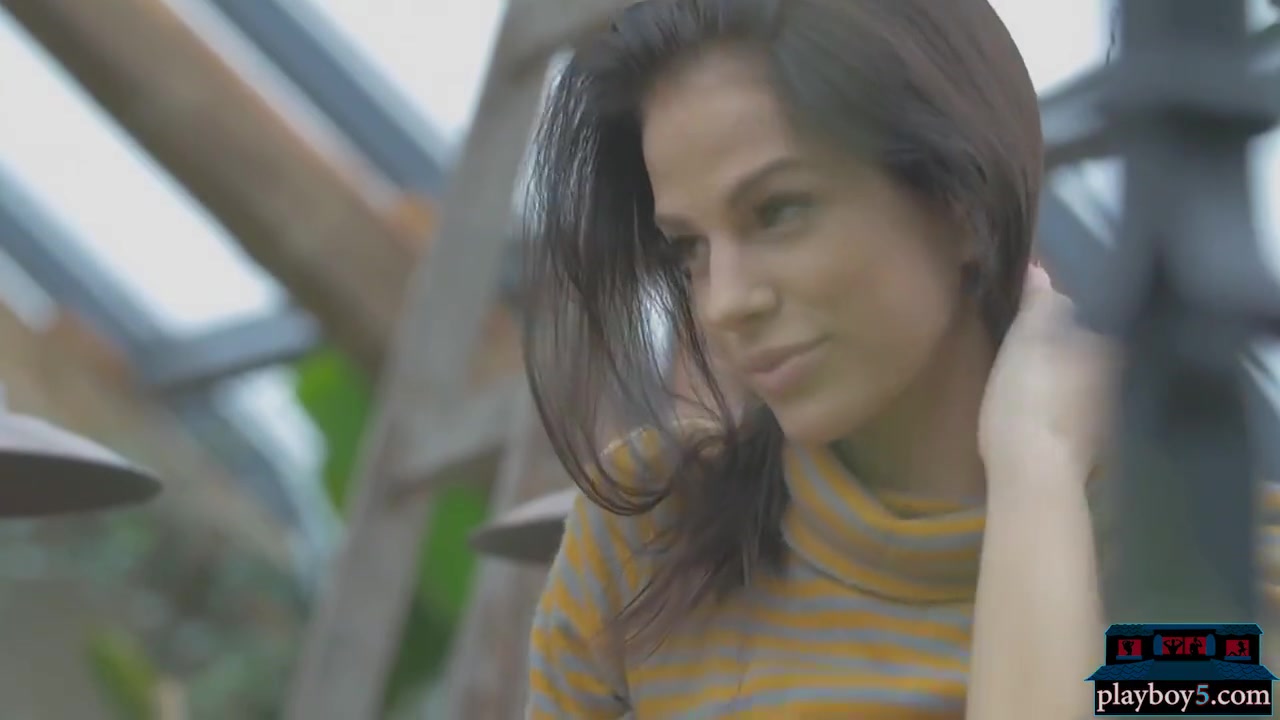 Natural Big Tits Brunette Model Strips Completely