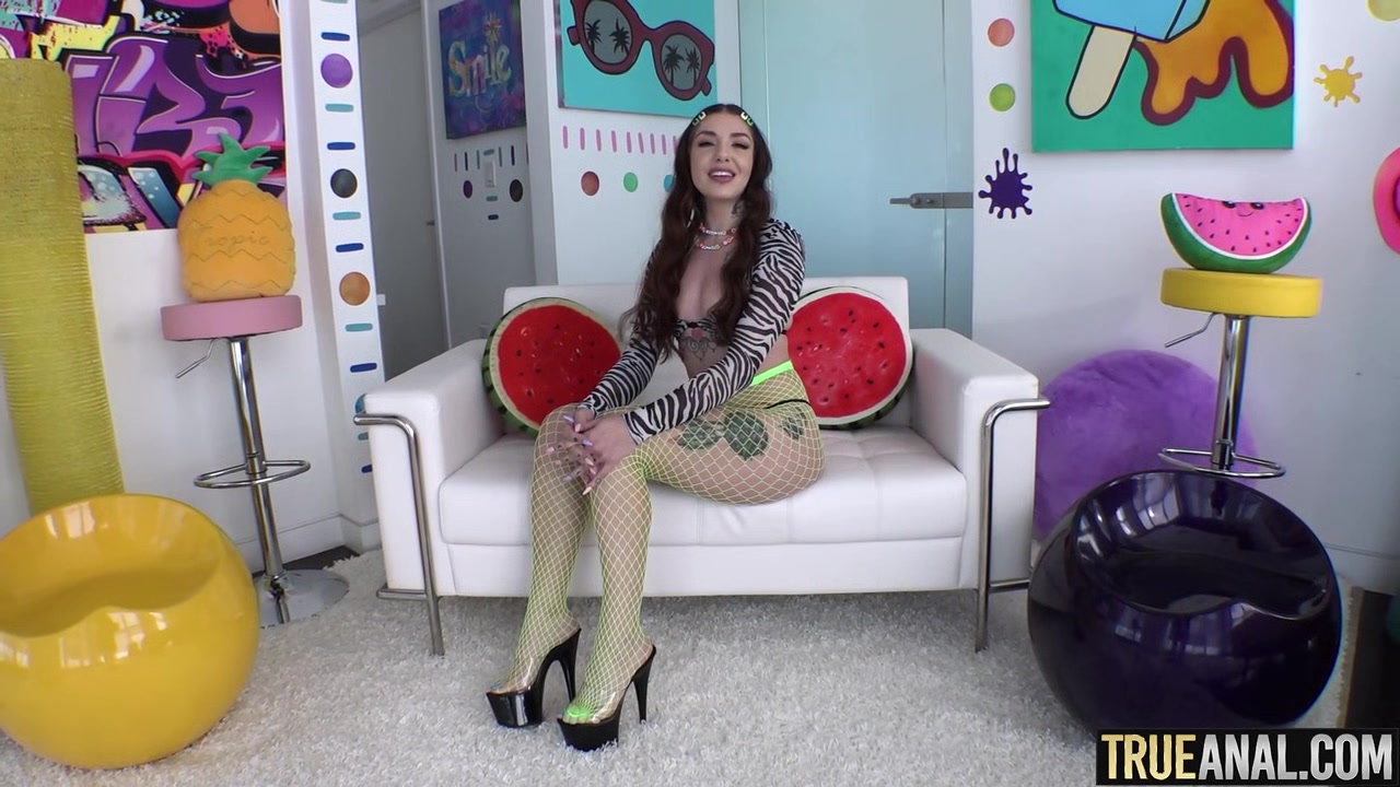 Brenna Needs Her Ass Banged