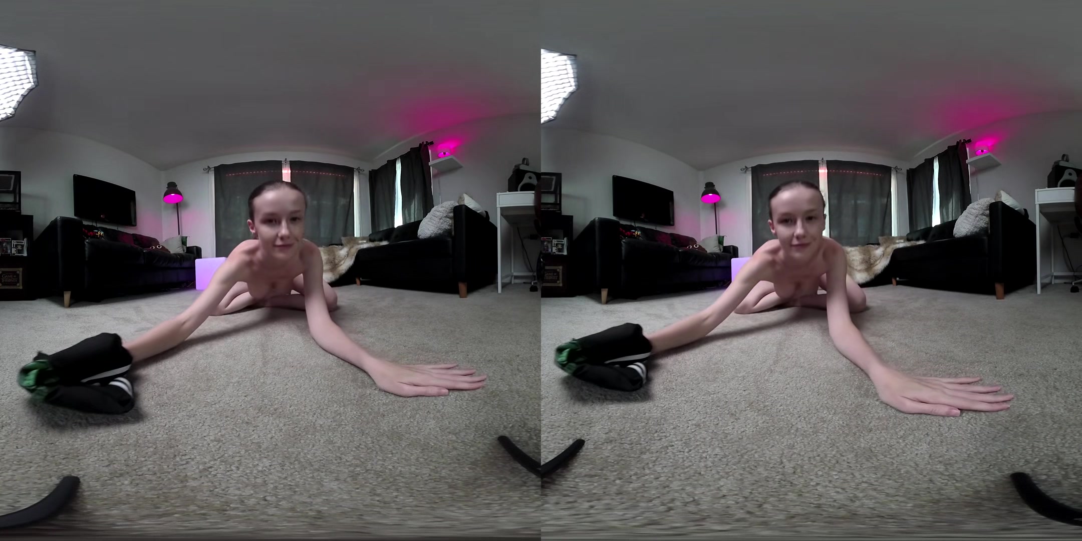 Stretching - Amtateur Solo Voyeur - Emilybloom - Sexlikereal