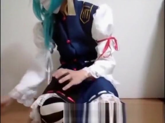 Jap CD in High Socks Shoots Load