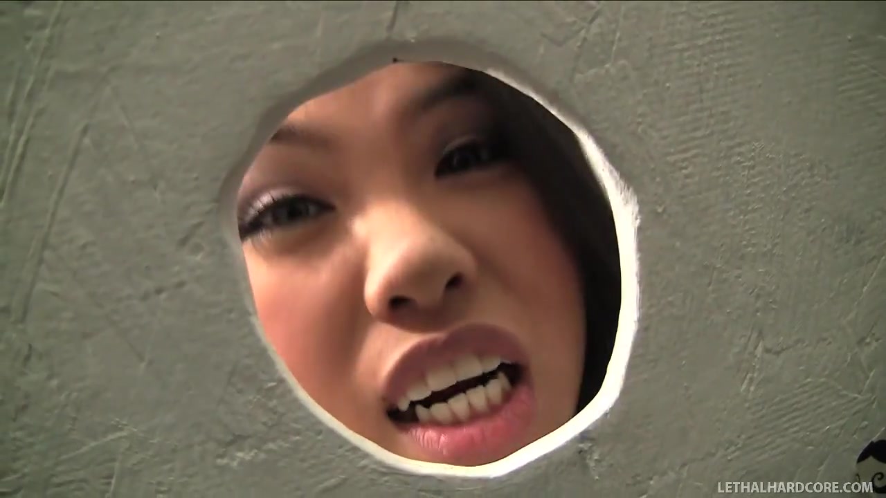 Hot Filipina Chick Cindy Loses Her Mind Over Big Dick