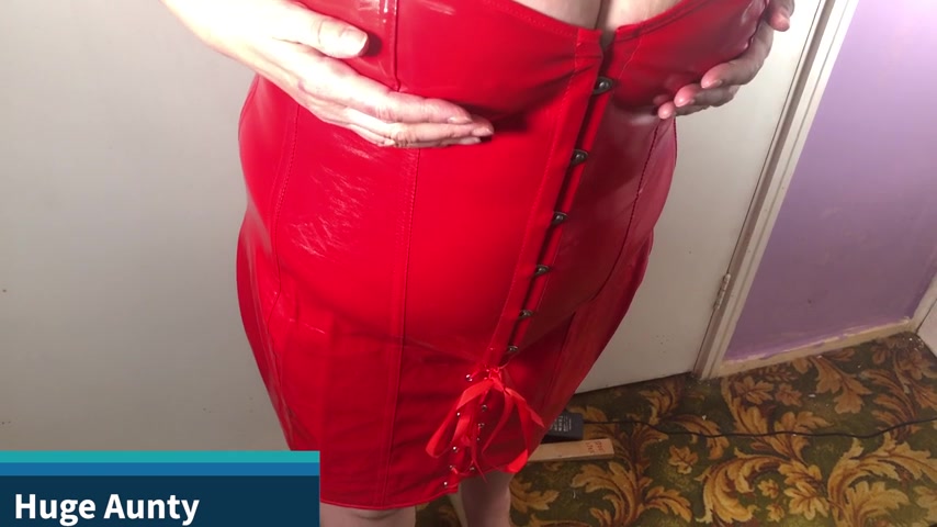 Aunty's huge saggy J cup boobs - SecretHandful