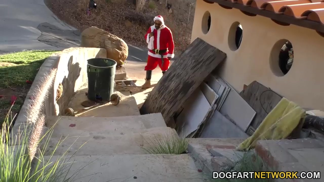 Bad Santa Shane Diesel fucks Tanner Mayes