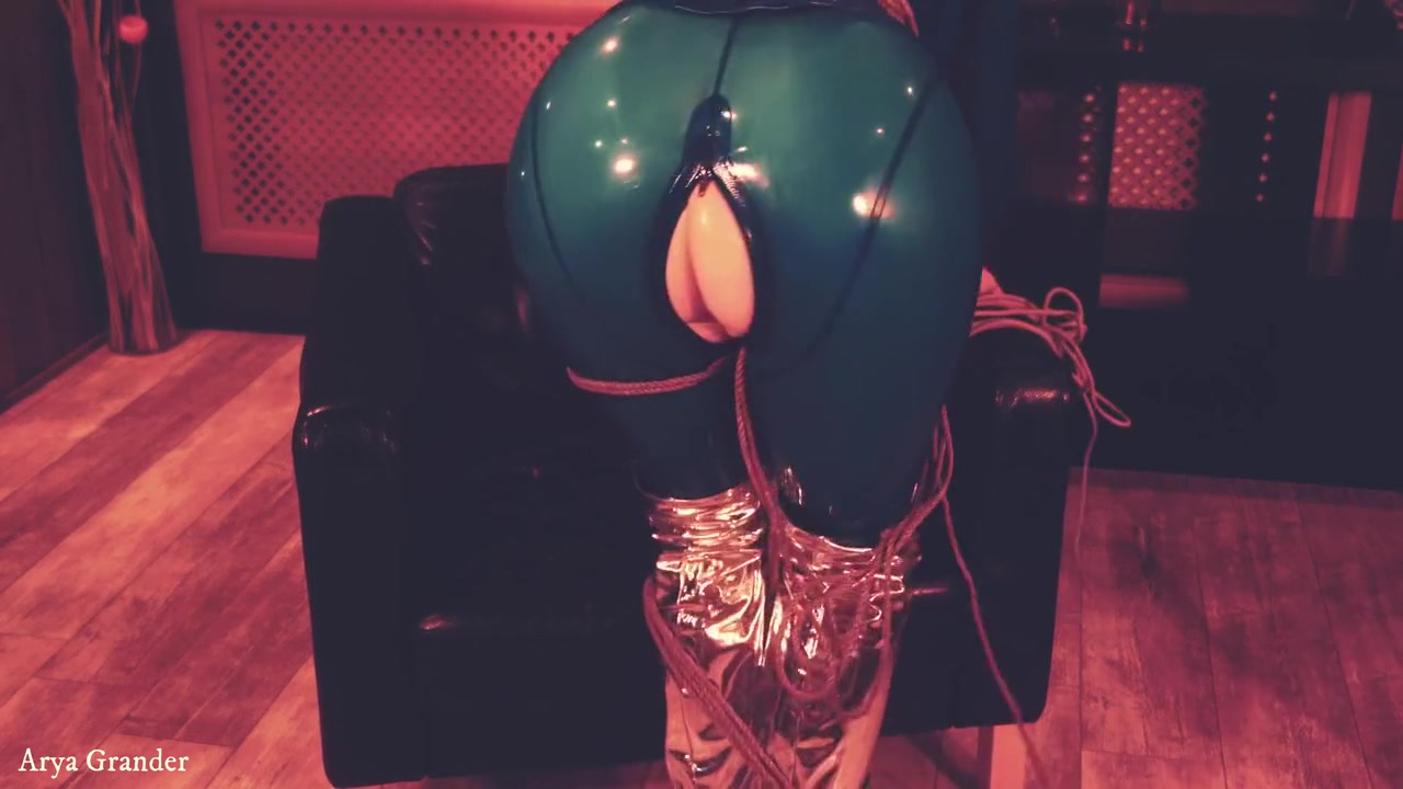 Hot Blonde Latex Kinky Milf