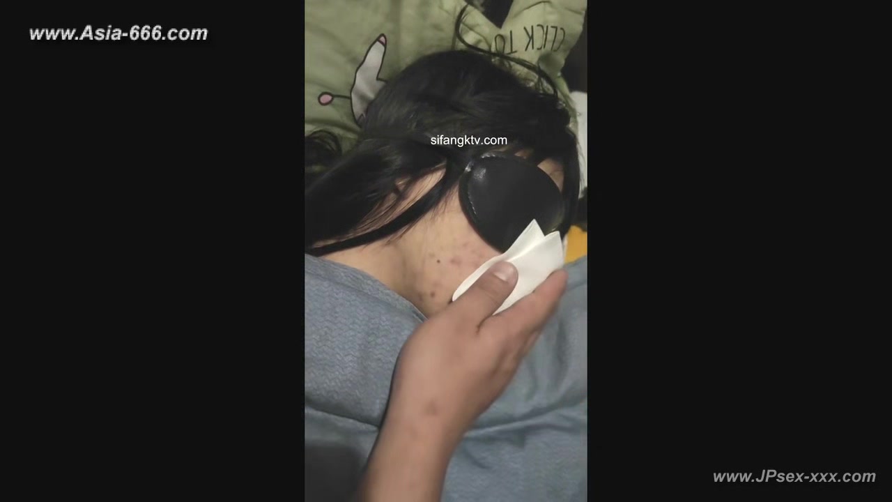 chinese man fucking gril.80