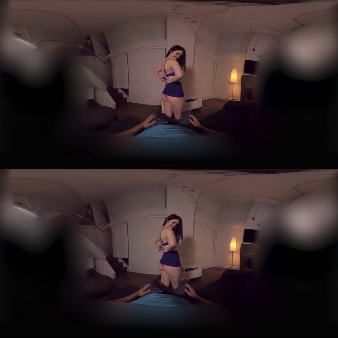 Yhivi in Get Flix and Chill - HoloGirlsVR