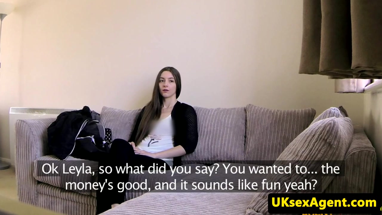 Euro amateur anally fingered before facial